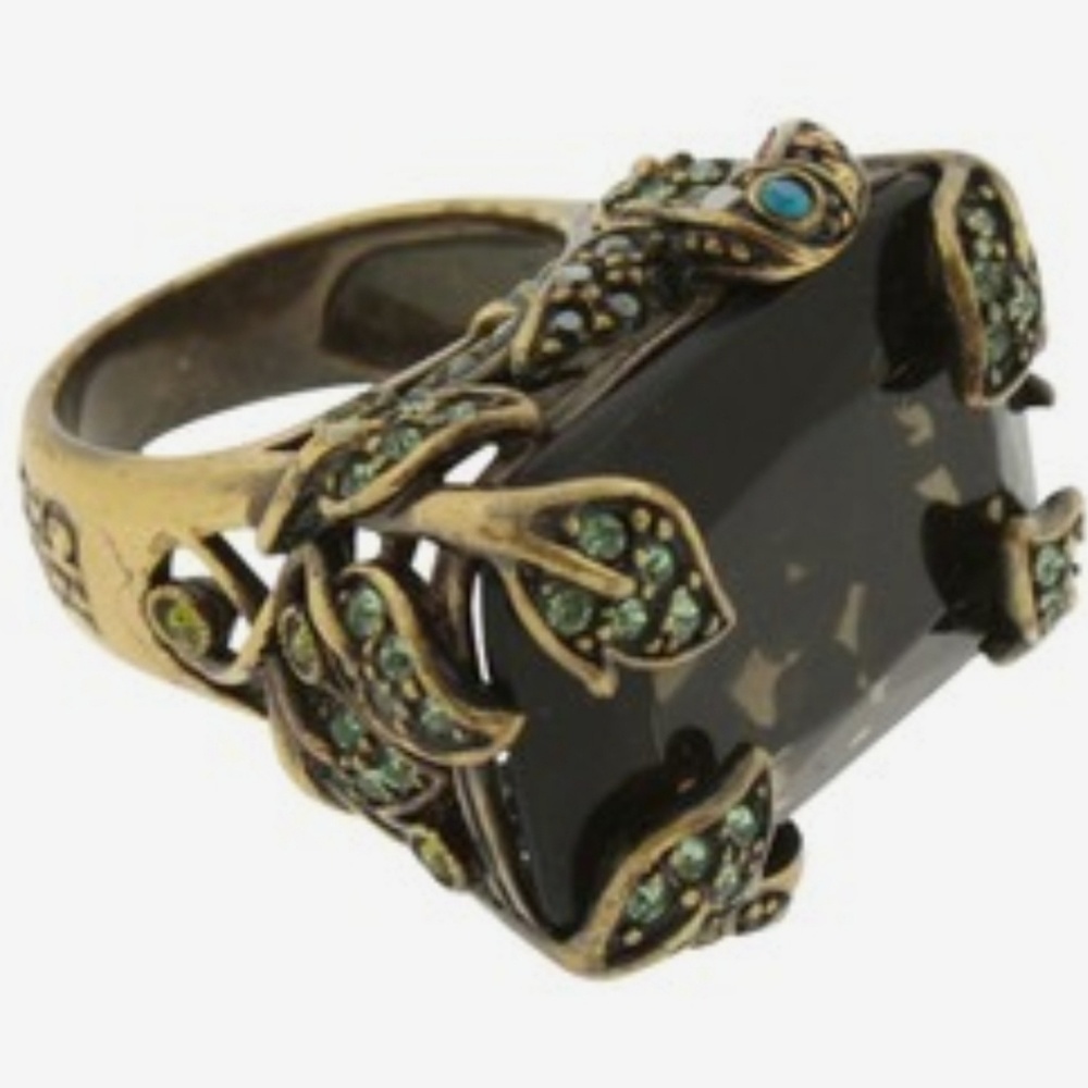 Carolina Herrera Ring